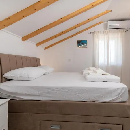 Franini Dvori - Island Oasis Prázdninový dům