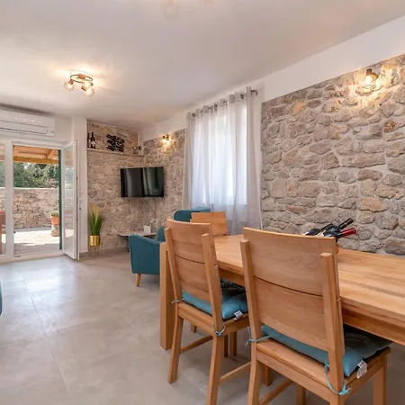 Franini Dvori - Island Oasis Prázdninový dům Mali Drvenik