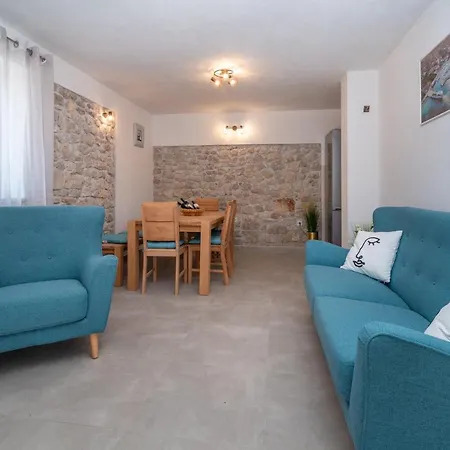 Franini Dvori - Island Oasis Holiday home Mali Drvenik