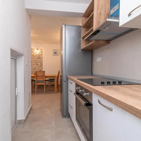 Holiday home Franini Dvori - Island Oasis