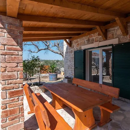 Holiday home Franini Dvori - Island Oasis *